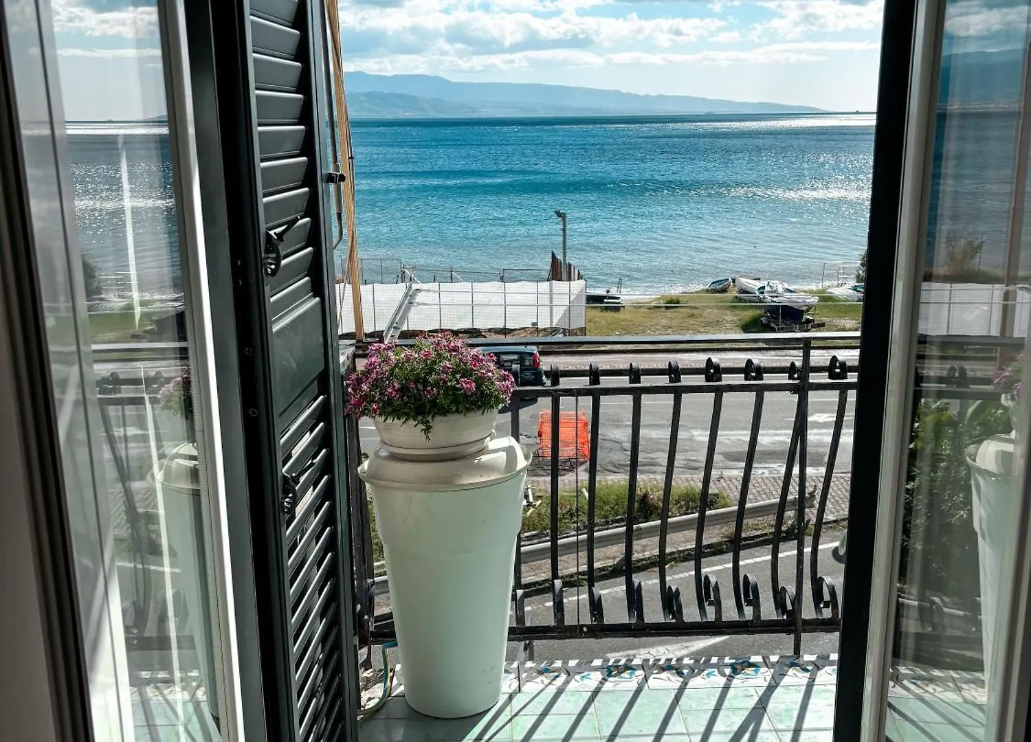 Bilocale Affacciato Sullo Stretto Apartment Messina