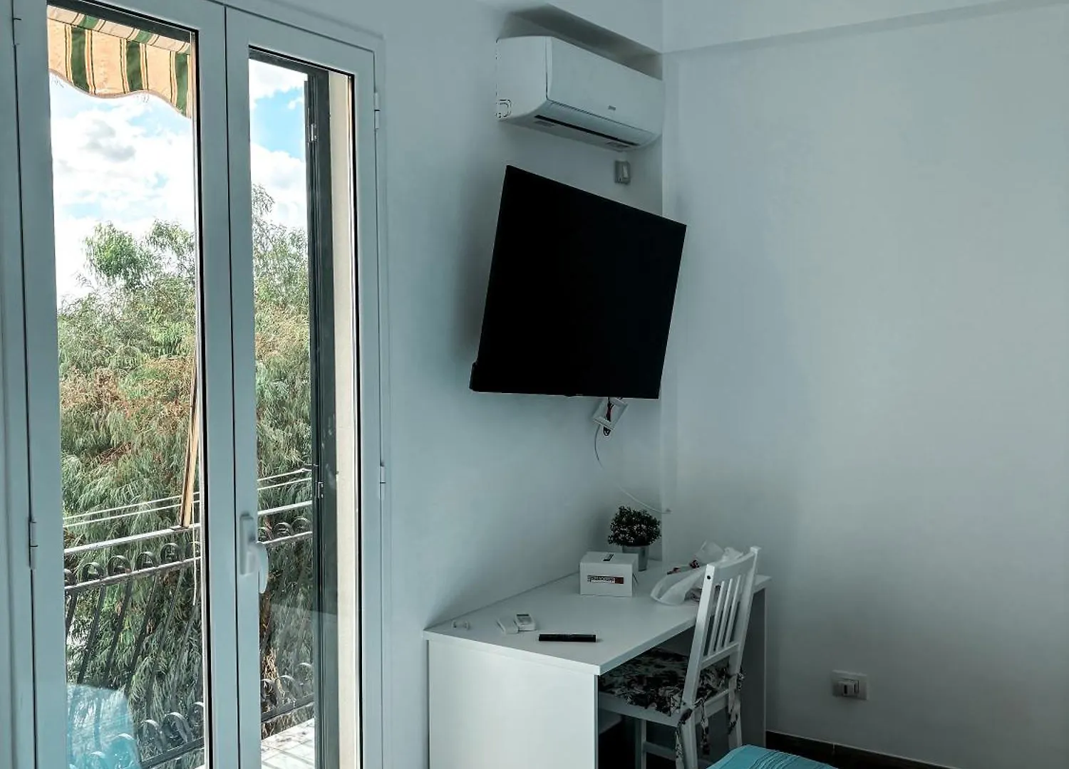 Bilocale Affacciato Sullo Stretto Apartment Messina